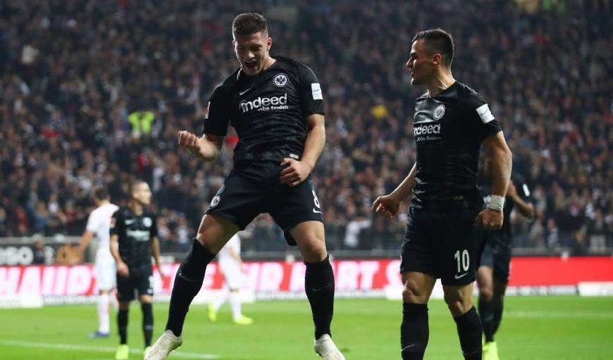  法兰克福主场完胜沙尔克摆脱近期颓势